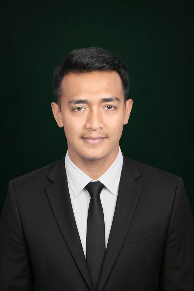 Ahmad Buchari Huzaini, S.H.
